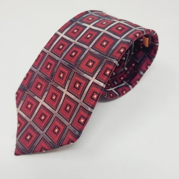 Bergamo New York | Vintage Maroon and Silver/Gray Checker Pattern Tie - Picture 3 of 11